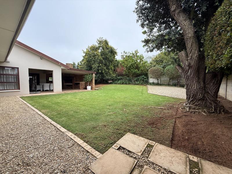 4 Bedroom Property for Sale in Panorama Western Cape